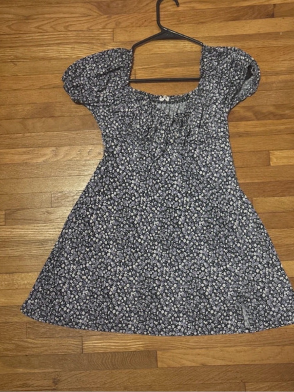 Floral Scoop Neck Mini Dress in Navy
